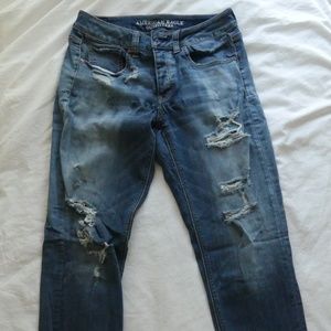 AMERICAN EAGLE TOMGIRL JEAN